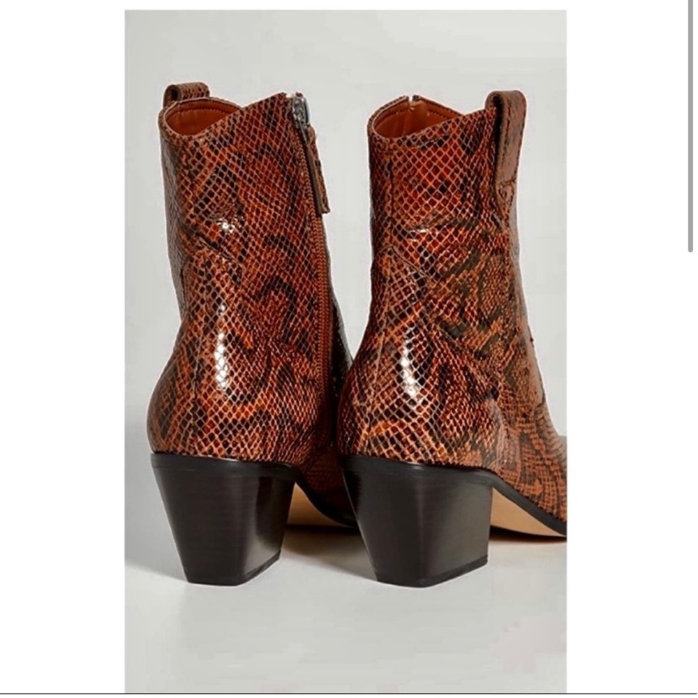 Villa Rouge Calfskin Leather Snake Print Boots- Size 8. - Picture 2 of 11